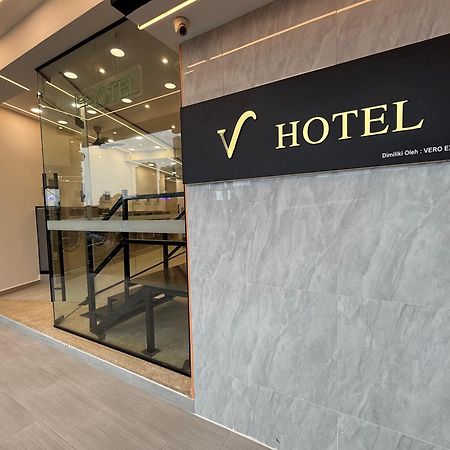 V Hotel Johor Bahru Dış mekan fotoğraf