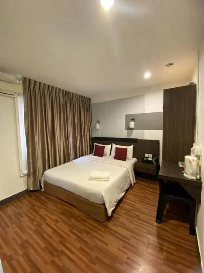 V Hotel Johor Bahru Dış mekan fotoğraf