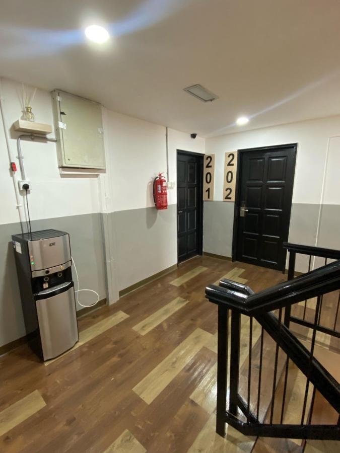 V Hotel Johor Bahru Dış mekan fotoğraf