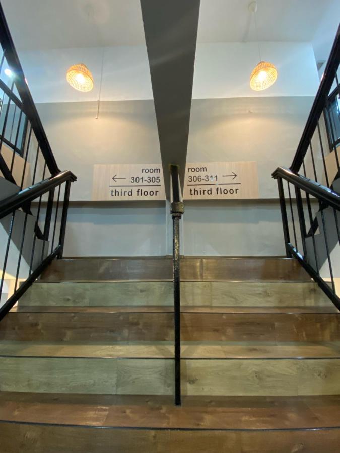 V Hotel Johor Bahru Dış mekan fotoğraf