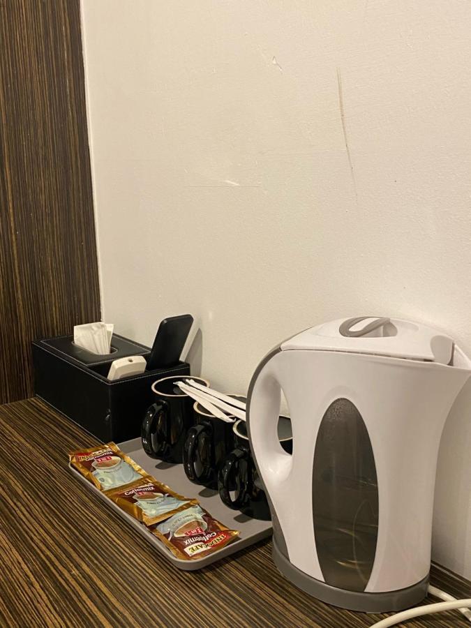 V Hotel Johor Bahru Dış mekan fotoğraf