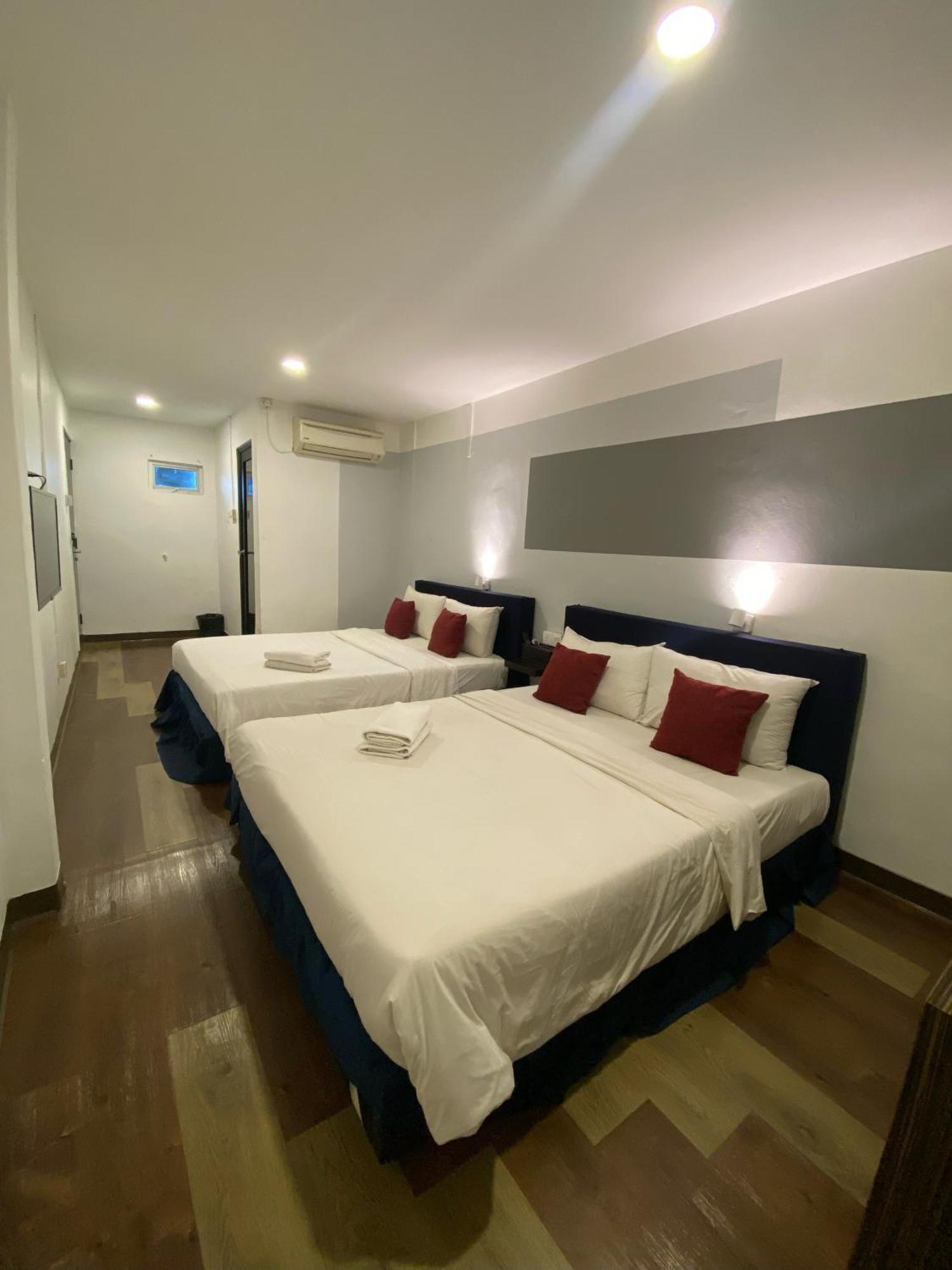V Hotel Johor Bahru Dış mekan fotoğraf