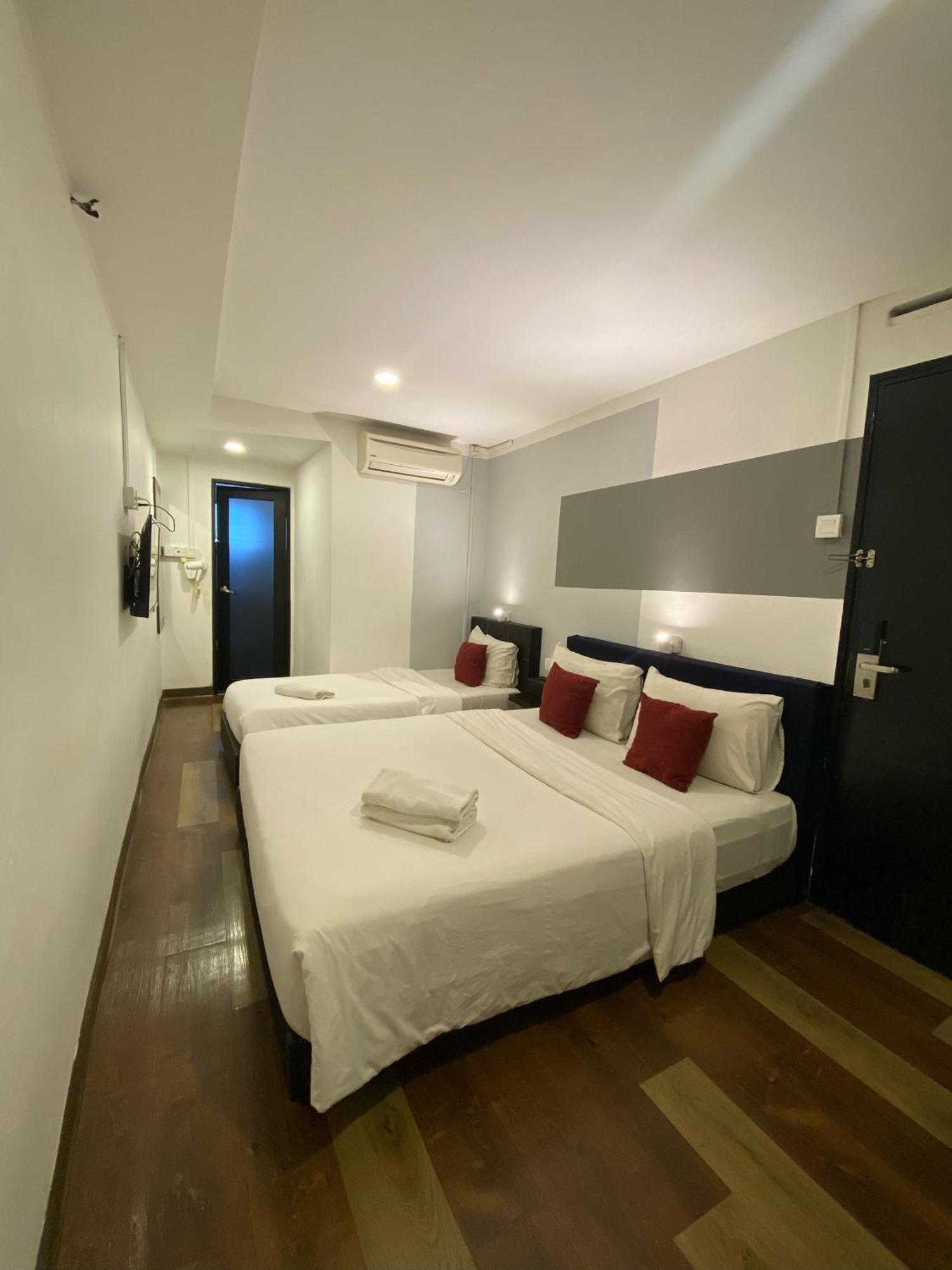 V Hotel Johor Bahru Dış mekan fotoğraf