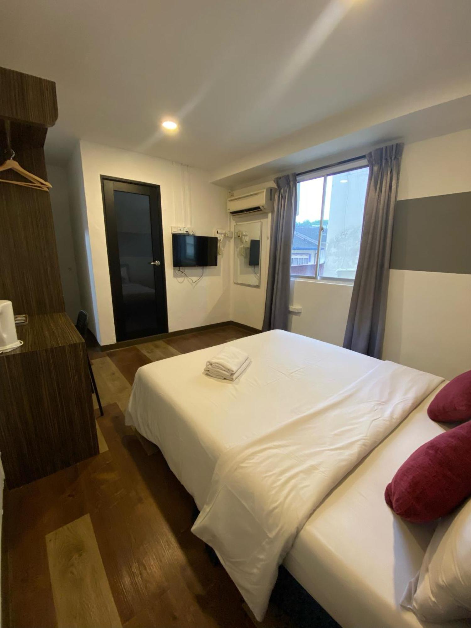 V Hotel Johor Bahru Dış mekan fotoğraf