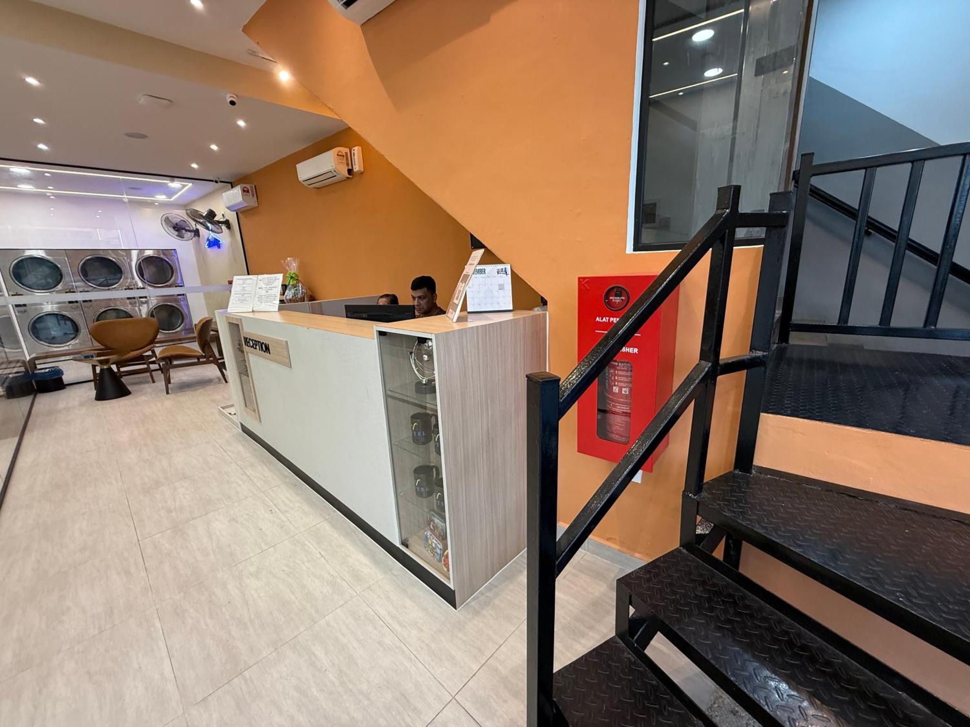 V Hotel Johor Bahru Dış mekan fotoğraf